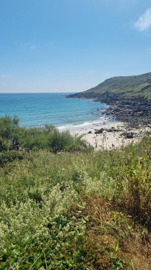Journeys End With Stunning Sea Views From The Headland Villa Coverack Exterior foto