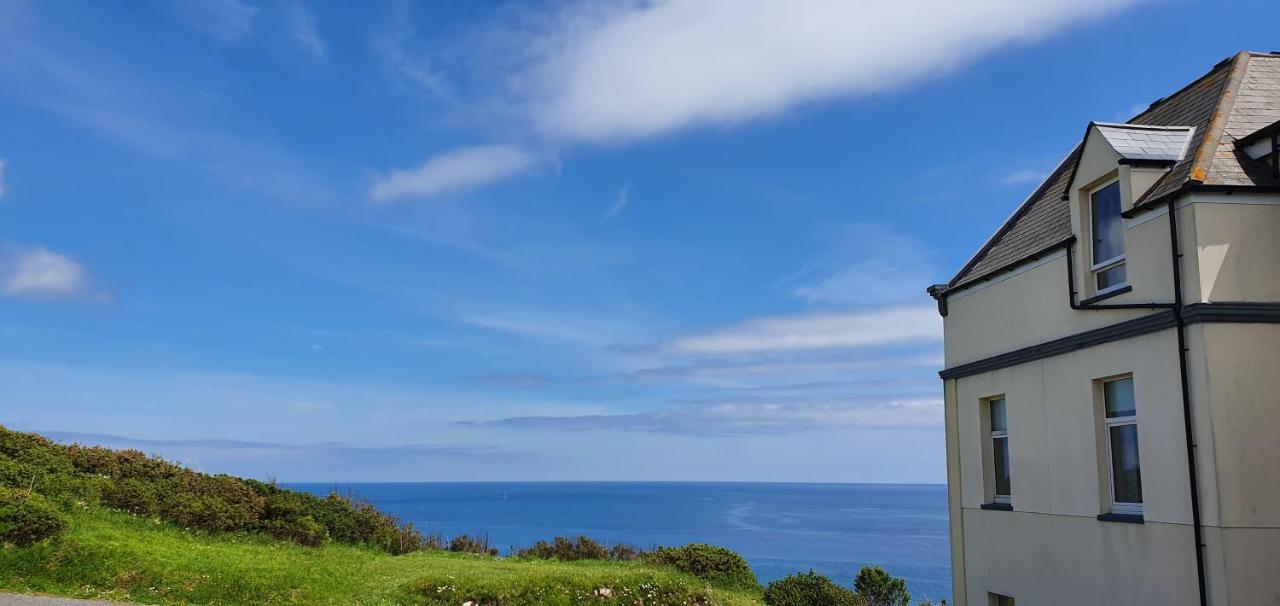 Journeys End With Stunning Sea Views From The Headland Villa Coverack Exterior foto