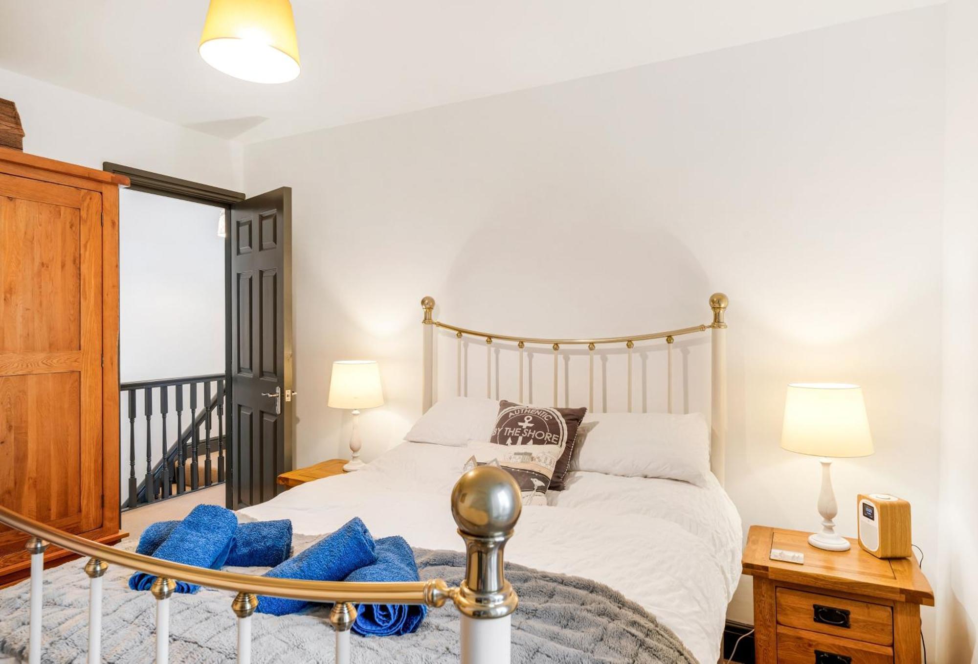 Journeys End With Stunning Sea Views From The Headland Villa Coverack Exterior foto