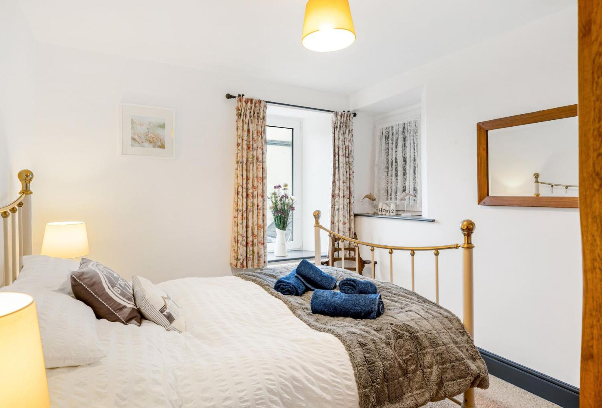 Journeys End With Stunning Sea Views From The Headland Villa Coverack Exterior foto